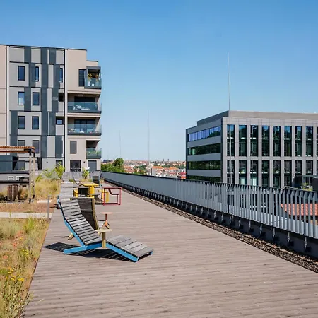 Blueground Smichov Private Terrace Rooftop Prg-106 Appartement