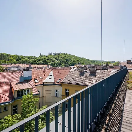 Blueground Smichov Private Terrace Rooftop Prg-106 Appartement Praag